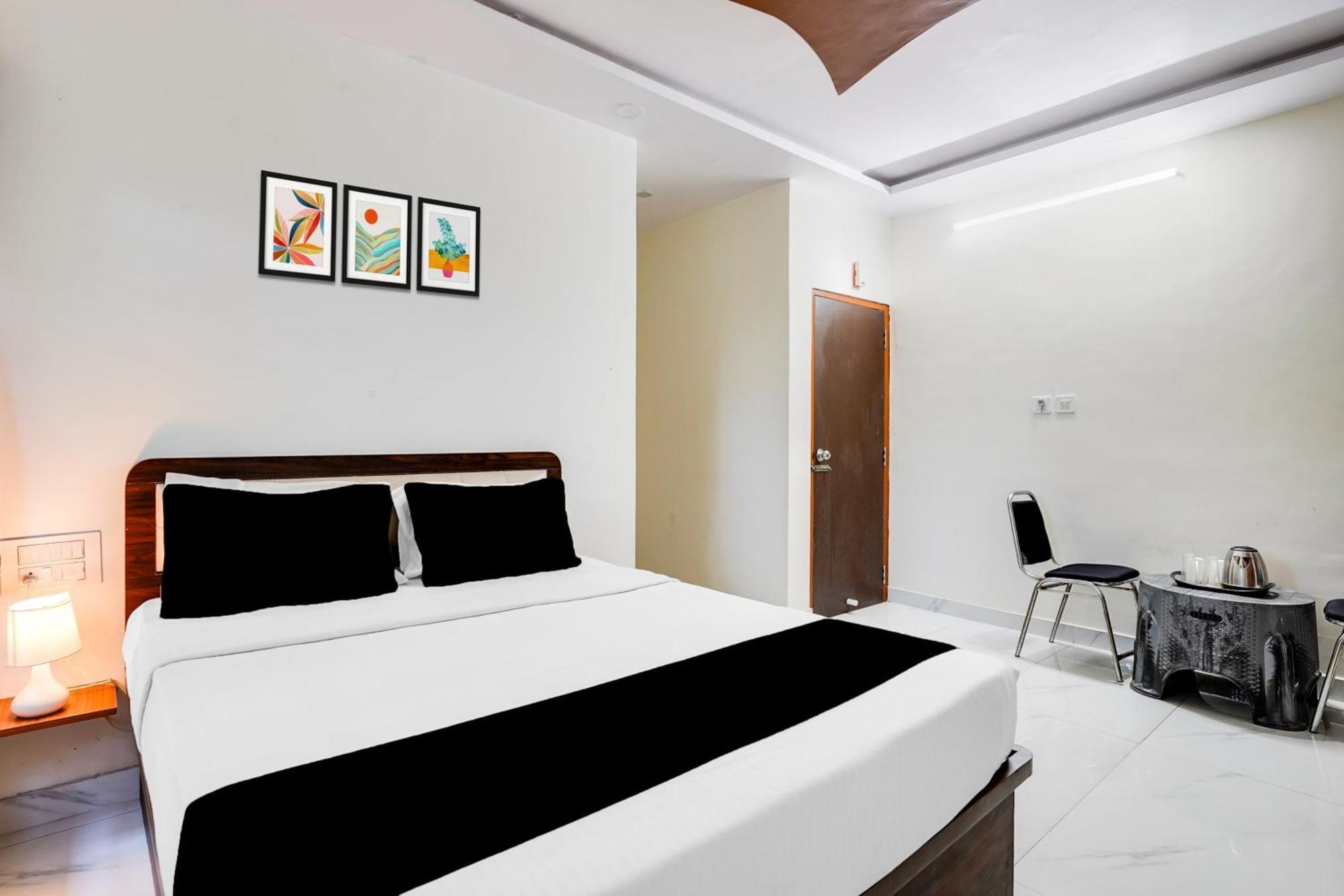 Townhouse Bidadi Formerly Royal Garuda Εξωτερικό φωτογραφία