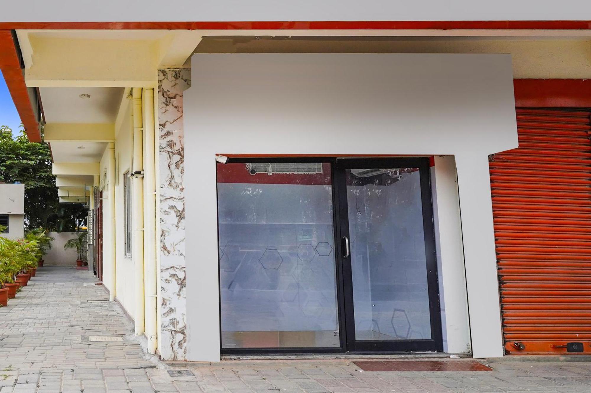Townhouse Bidadi Formerly Royal Garuda Εξωτερικό φωτογραφία